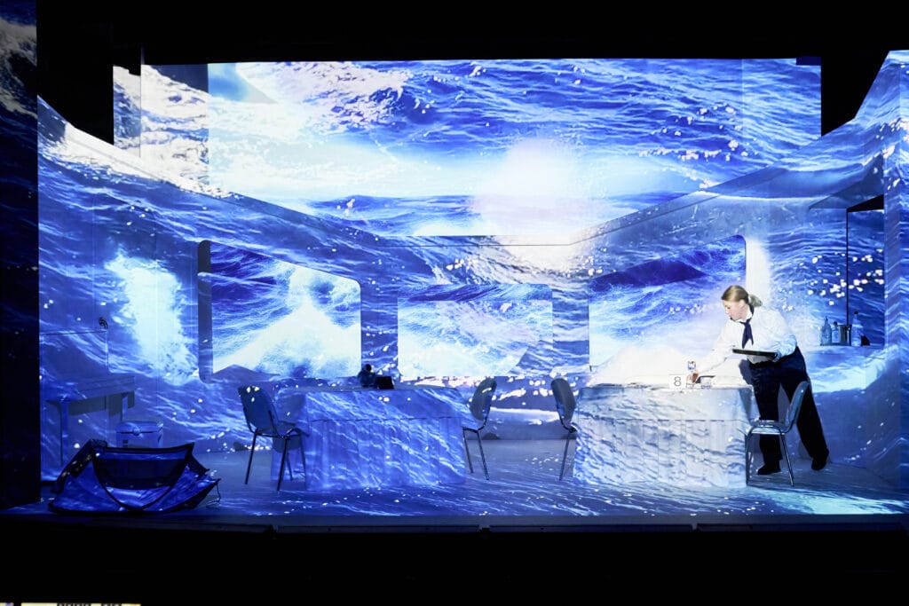 Andrea von Rüsten steht am 09. Januar 2024 während einer Probe zu dem Stück "Der letzte Pinguin“, Komödie von Sönke Andresen auf der Bühne des Ohnsorg Theaters. Die Premiere in der Regie von Murat Yeginer ist am 14.01.2024 im Ohnsorg Theater in Hamburg. © Oliver Fantitsch, PF 201723, D-20207 HH, Deutschland, Tel: 040/562448, Tel: 0163/5405849, oliver@fantitsch.de, UST-ID: DE118809982, Veröffentlichung nur gegen namentliche Nennung, Honorar laut MFM und Belegexemplar laut meinen AGB (siehe www.fantitsch.de/agb.pdf).
---Weitere Bilder, auch in High-Res, im Internetarchiv unter www.fantitsch.de recherchierbar---